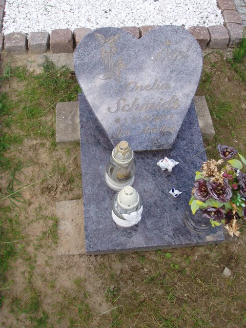 Amelia Schmidt 2011 Grudziądz - Grobonet - Wyszukiwarka osób pochowanych