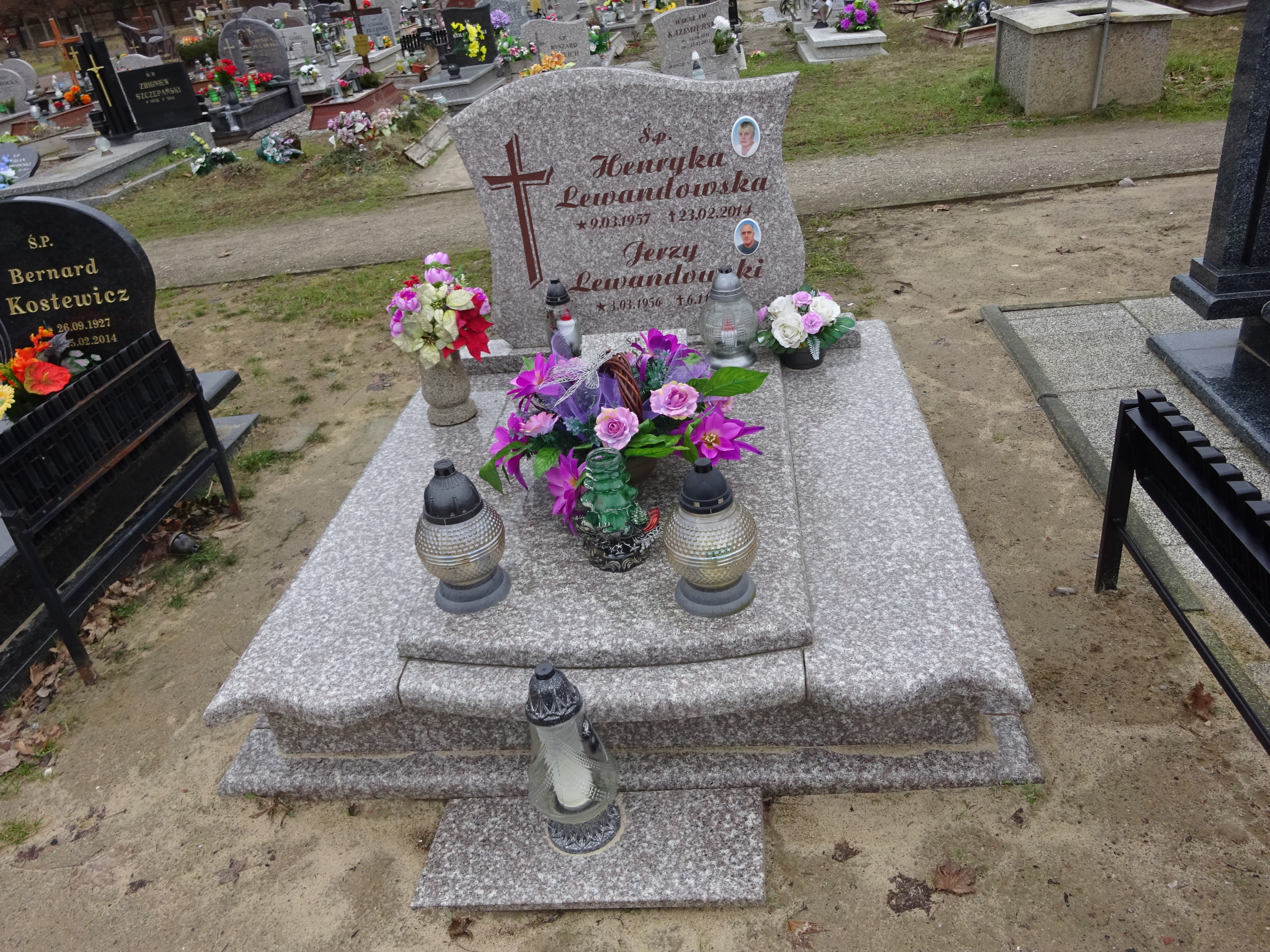 Grób Krzysztof Lewandowski
